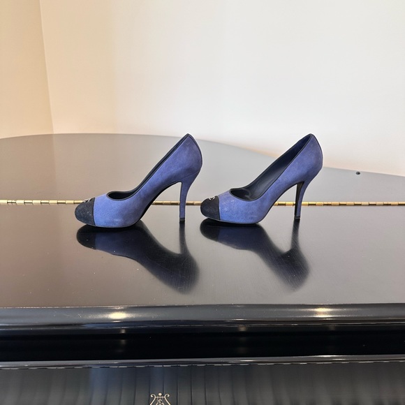 Chanel Authentic Vintage Retro LUXURY CLASSIC RARE Dark Blue Suede Pumps/Shoes - Picture 7 of 17
